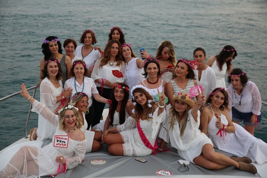 Bachelorette on the Yacht