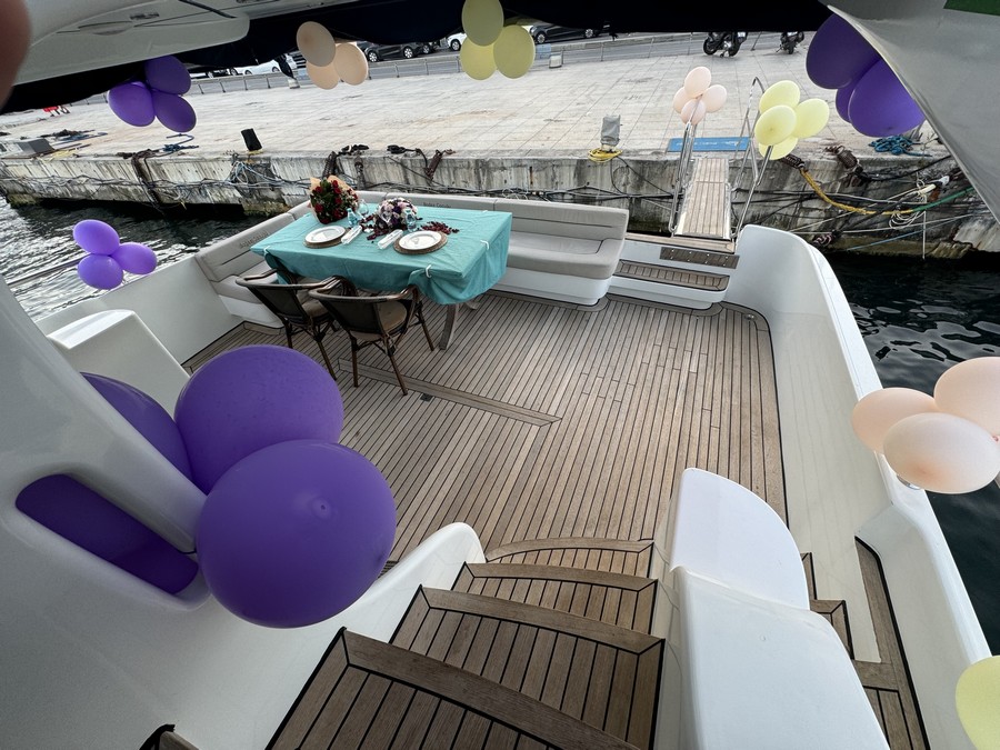 Balloon and Table Decoration Prices on the Yacht