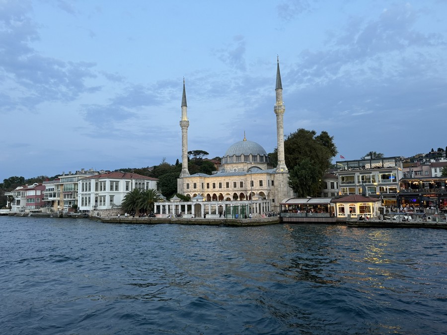 Beylerbeyi Camii İstanbul Boğazı