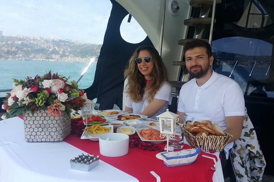 Breakfast on the Yacht