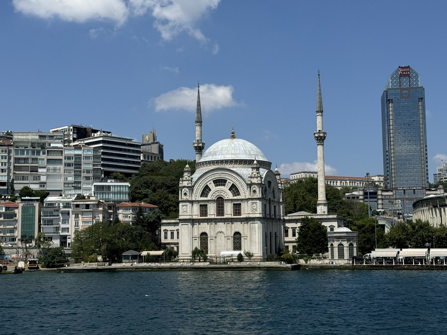 Dolmabahçe Camii