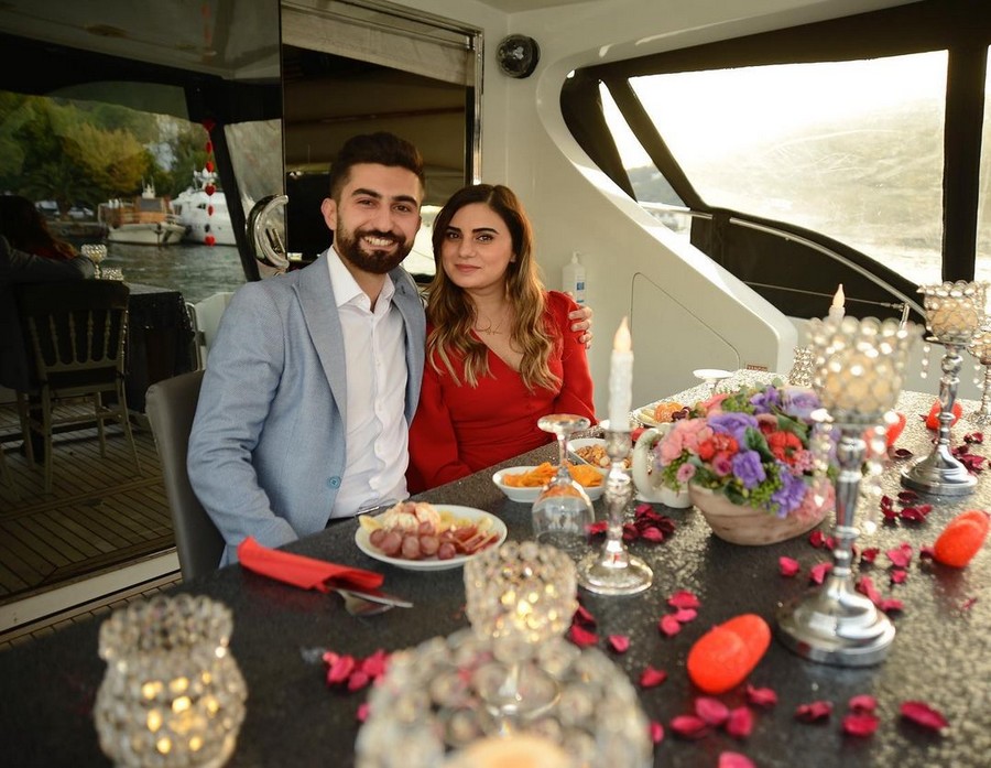 Wedding Anniversay Celebration on the Yacht