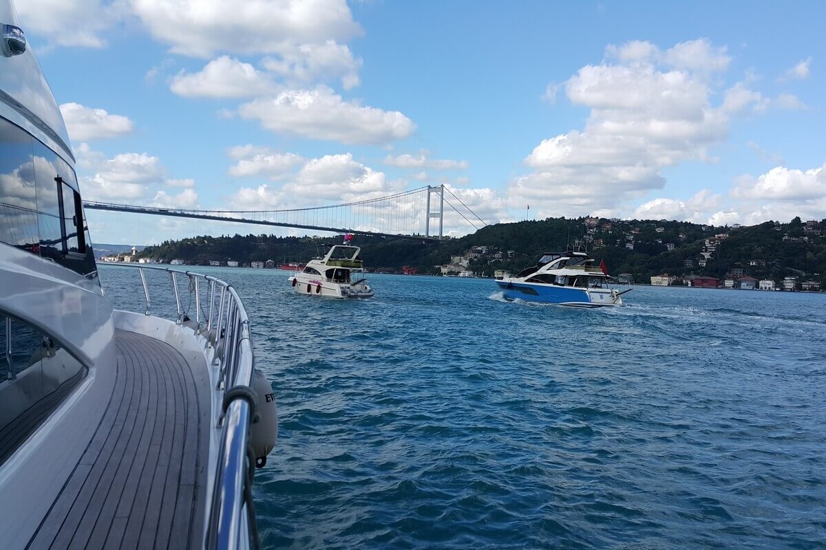 Yacht Charter Bosphorus Tour