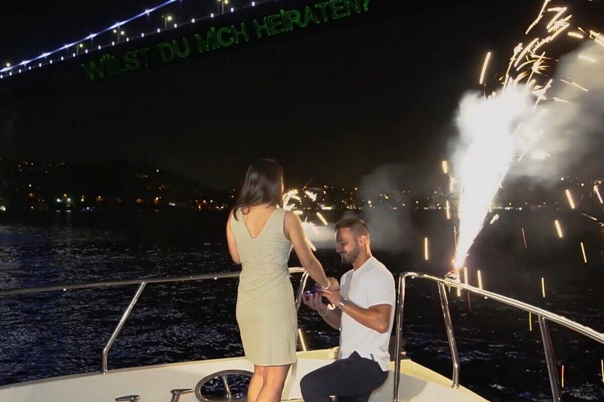 Romantic Marriage Proposal on a Yacht