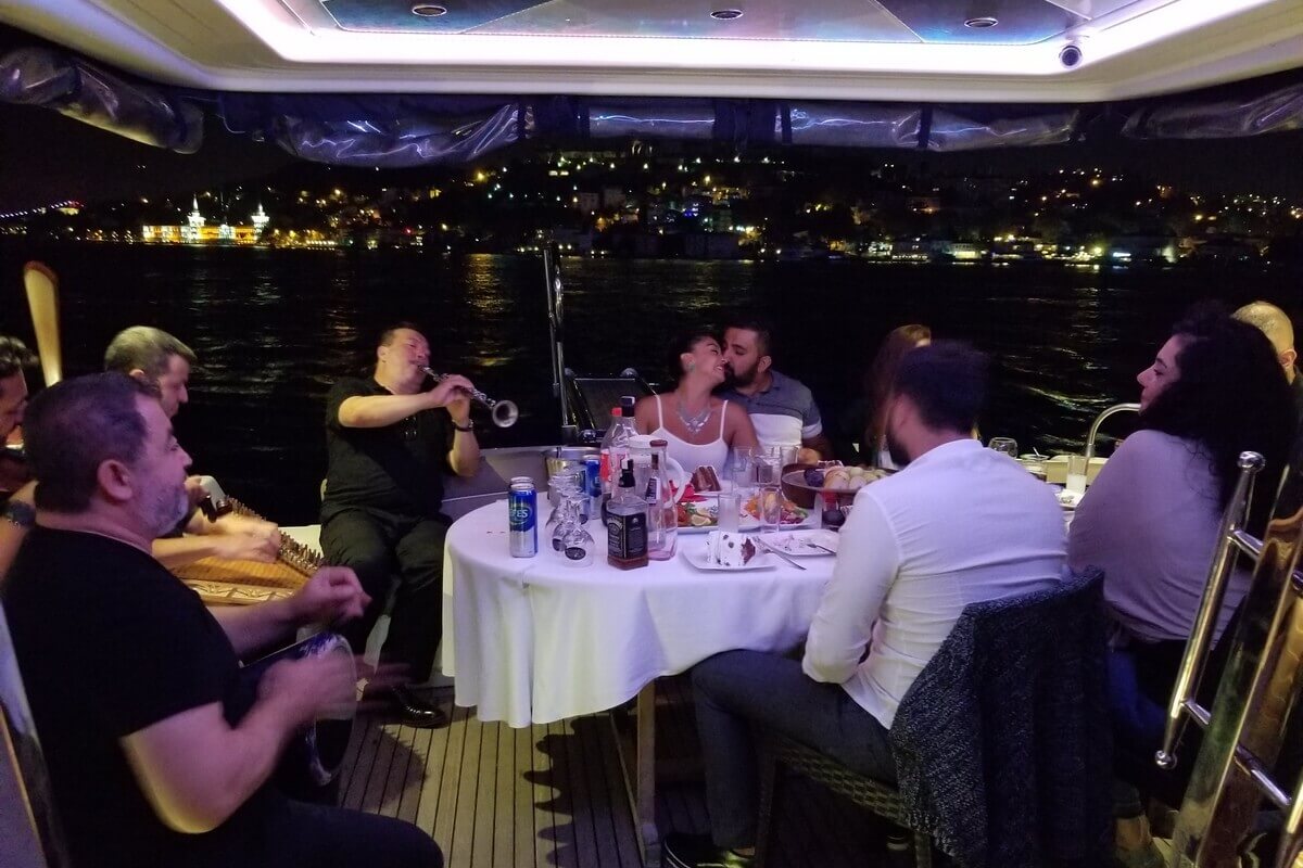 Fasil and Dinner on the Yacht