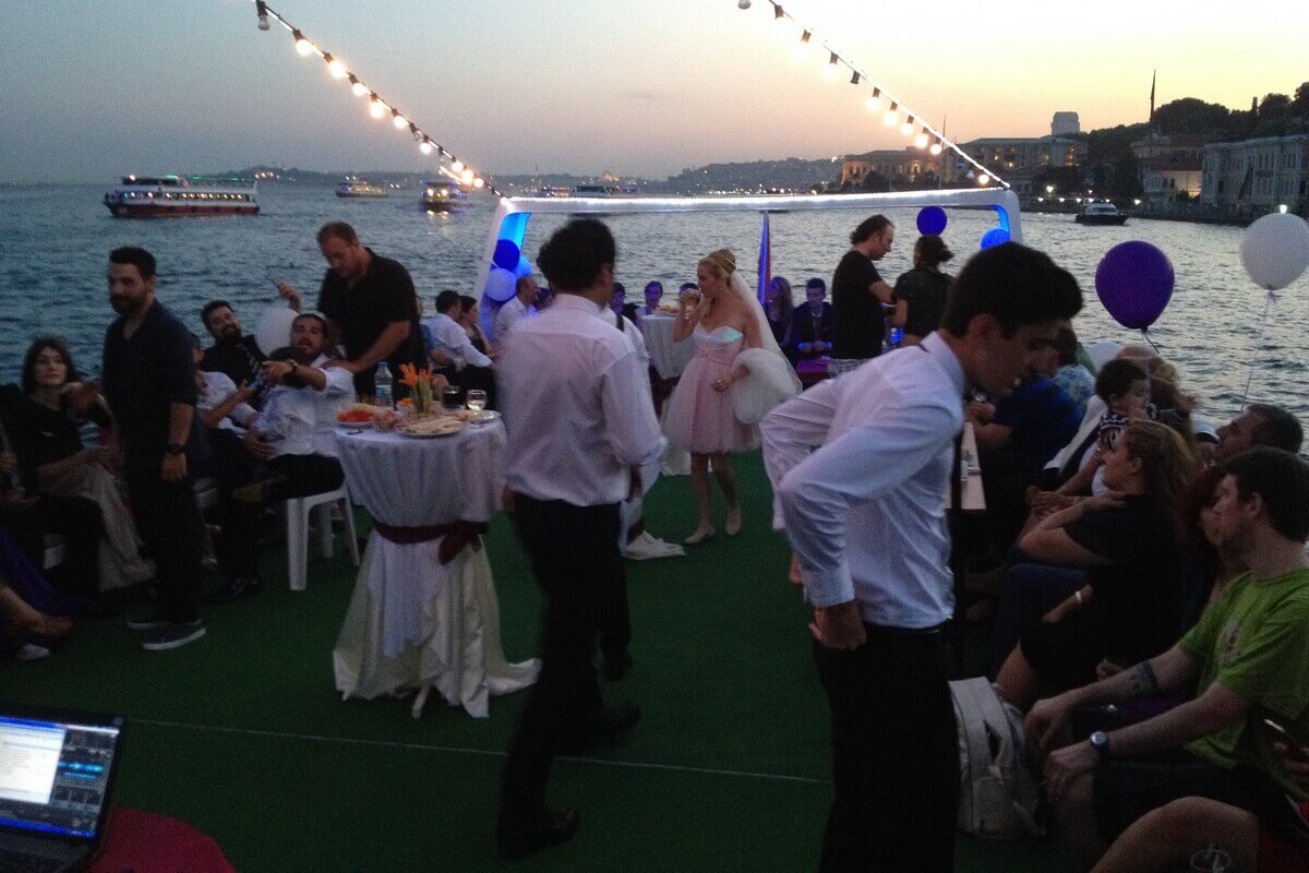 Wedding on the Boat