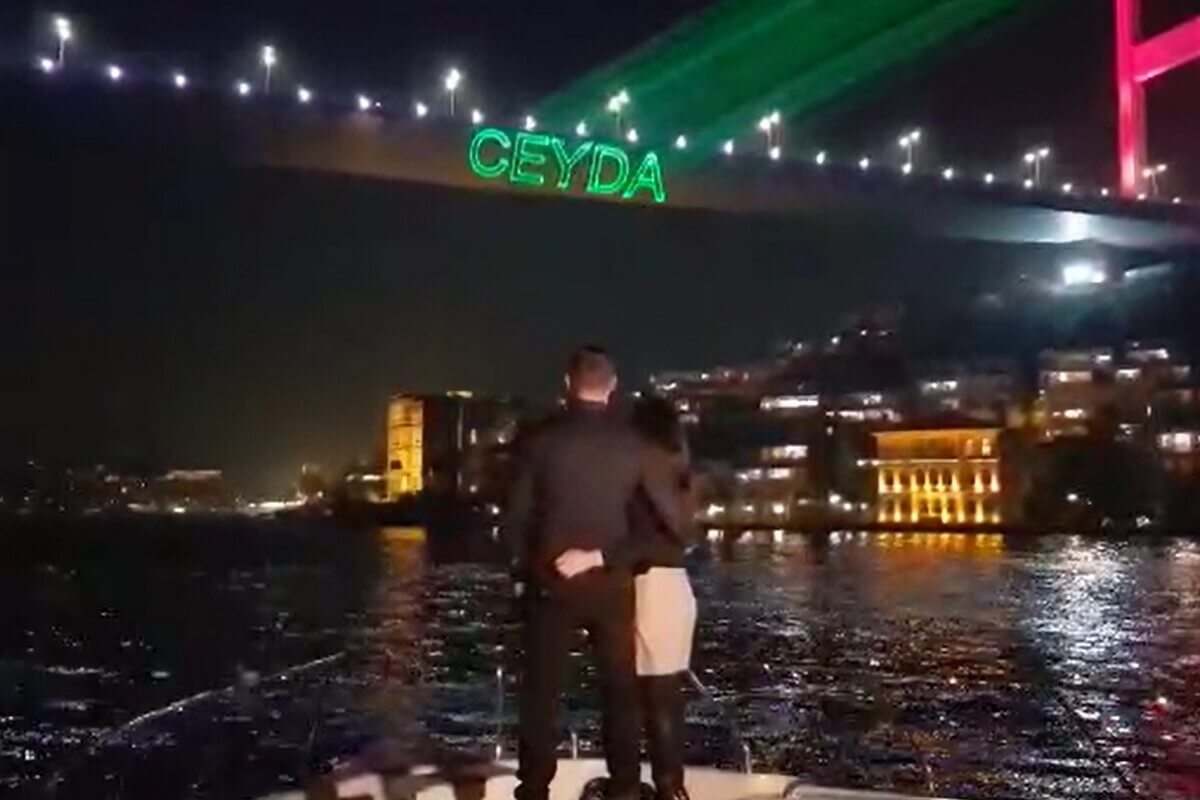 Laser Marriage Proposal on the Bosphorus Bridge