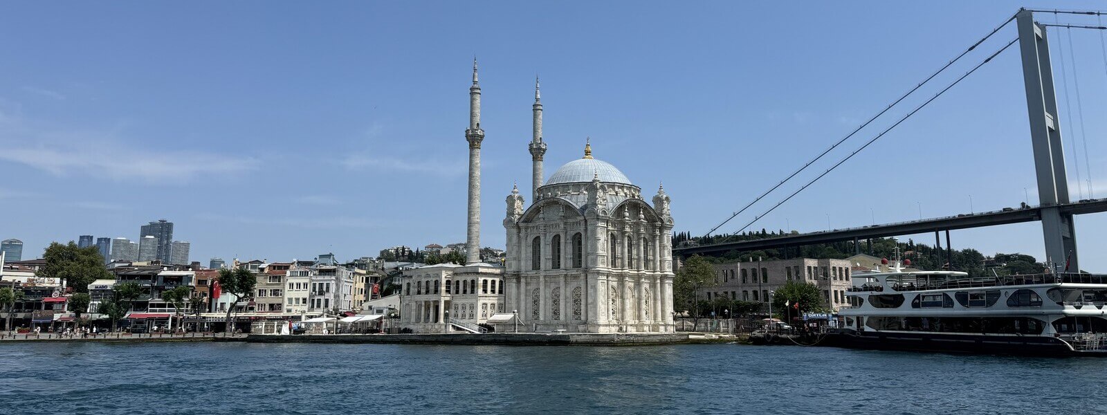 Ortaköy Camii