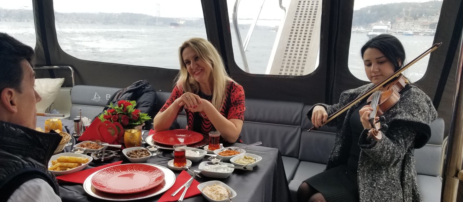 Romantic Anniversary Dinner on the Yacht