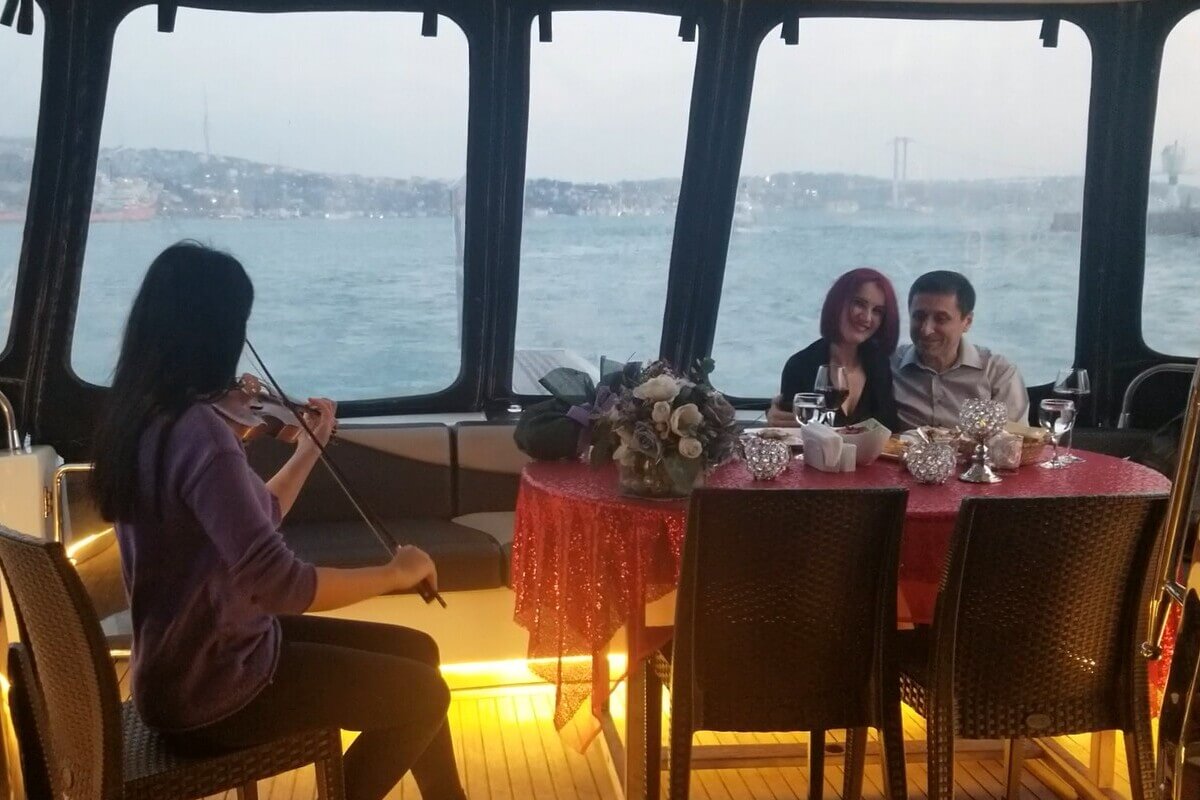 Romantic Dinner on the Yacht and Marriage Proposal