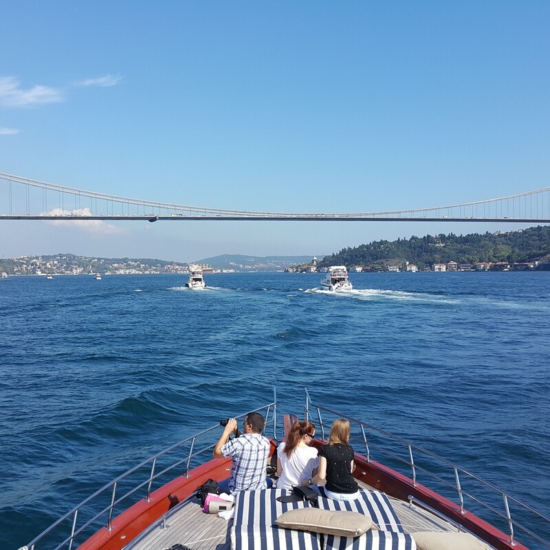 İstanbul'da Saatlik Yat Kiralama Nasıl Yapılır?