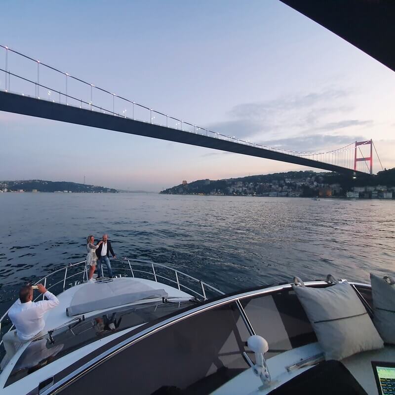 Denizin Ortasında 2 Saat: Neden Herkes Yat Kiralıyor?