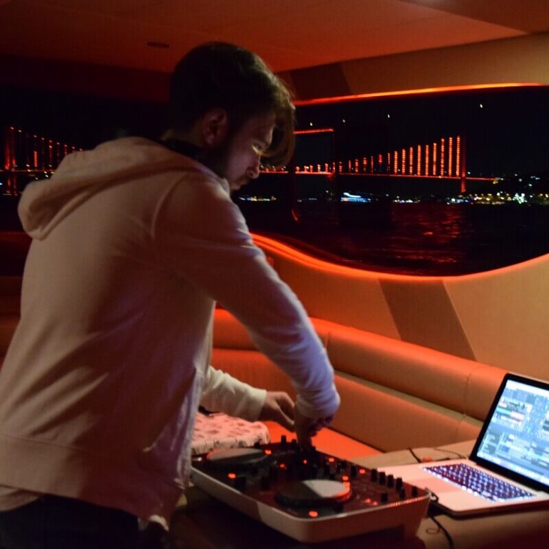 Don't Overlook the Music! Sound System and Usage Info for Yacht Rentals