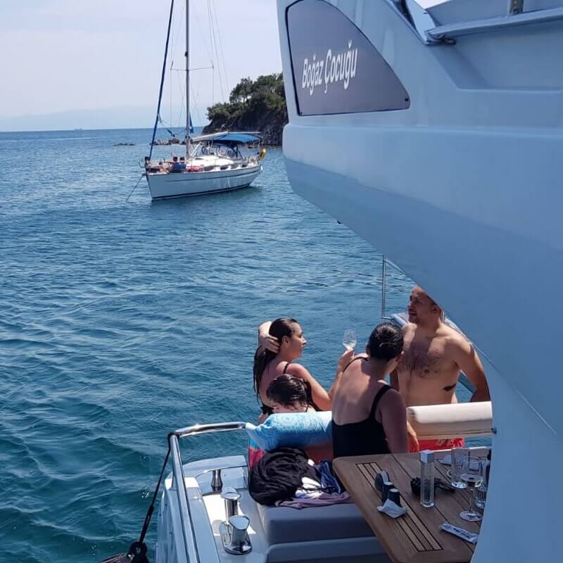 Do Yacht Rental Prices Change by Season?