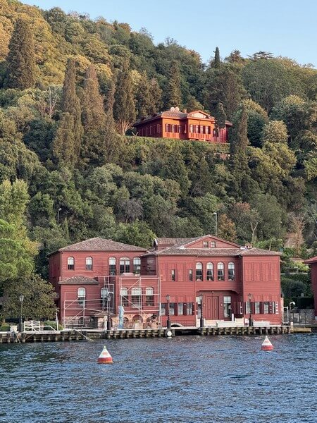Kont Ostrorog Mansion