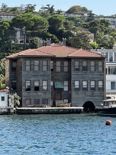 Mustafa Reşit Efendi Mansion
