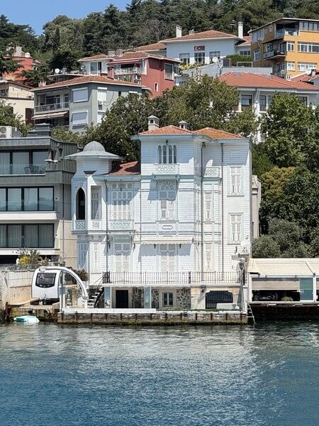 İstapan Mansion