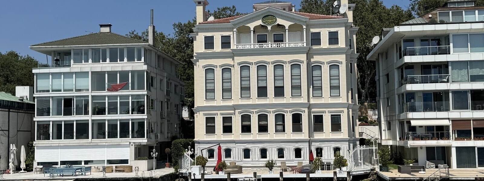 Faik Bey Pakize Hanım Yalısı