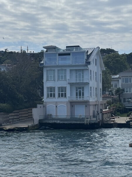 Raife Hanım Yalısı