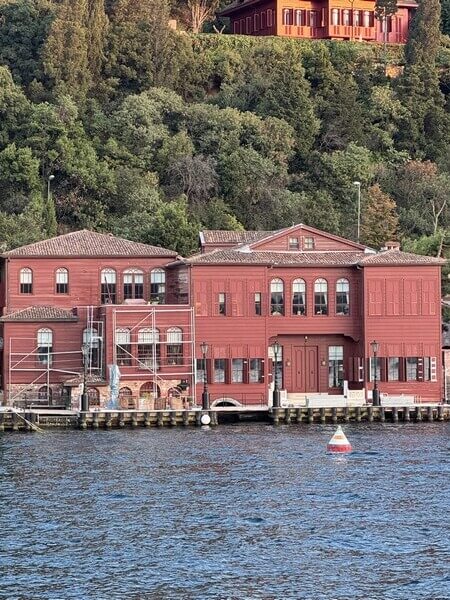 Kont Ostrorog Mansion